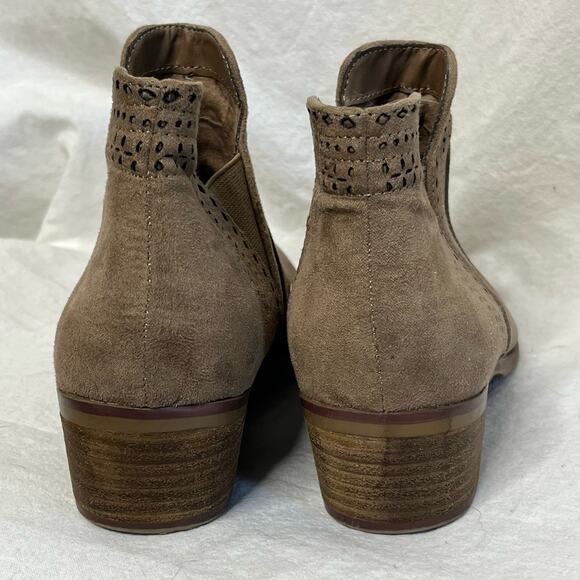 MIA Jayden‎ Pull On Bootie Ankle Boot Taupe Brown Size 7 Country Western Heel - Picture 6 of 10